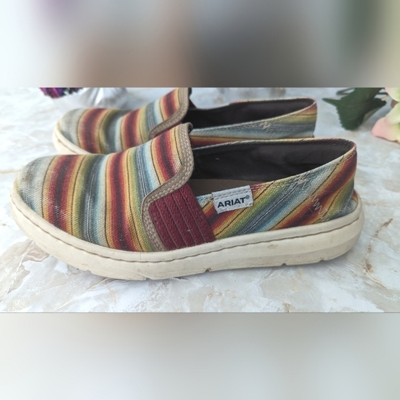 Ariat Women’s Ryder Slip-On Shoe Size 7B - Picture 2 of 13